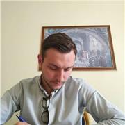 Laureato in Filologia Moderna impartisce lezioni di Italiano, grammatica e letteratura, per studenti di medie e superiori